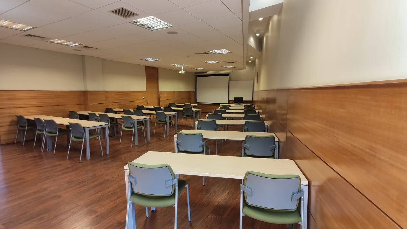 Sala Cerro Recreo en Espacios PUCV Santiago, Providencia